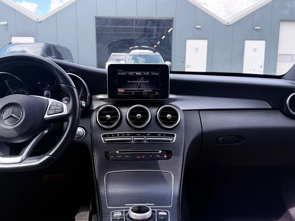 Mercedes-Benz C-Klasse 180 AMG Night Pakket l Pano l Keyles l Cam uit 2018, foto 16