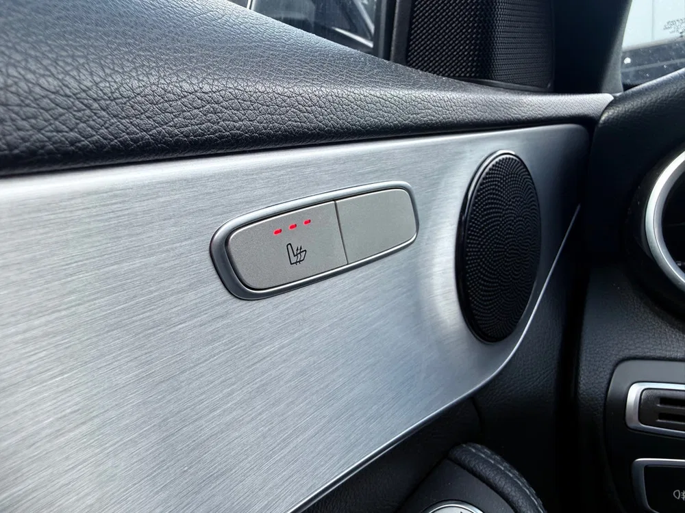 Mercedes-Benz C-Klasse 180 AMG Night Pakket l Pano l Keyles l Cam uit 2018, foto 20
