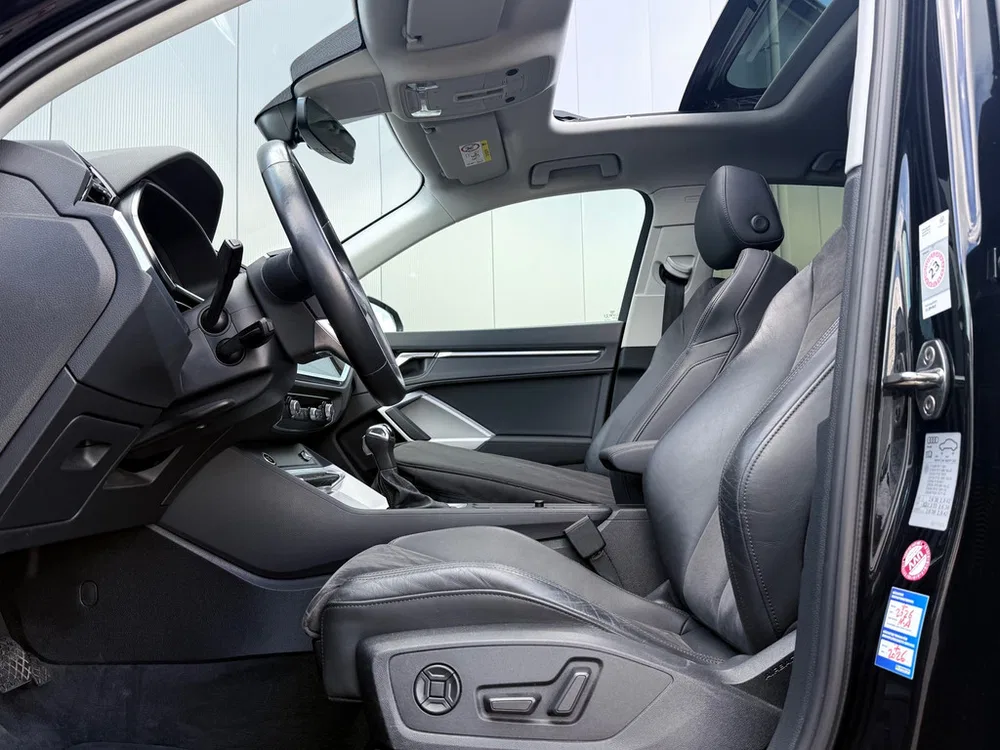 Audi Q3 45 TFSI e S-Line Pano l Matrix l RS-Pakket uit 2022, foto 10