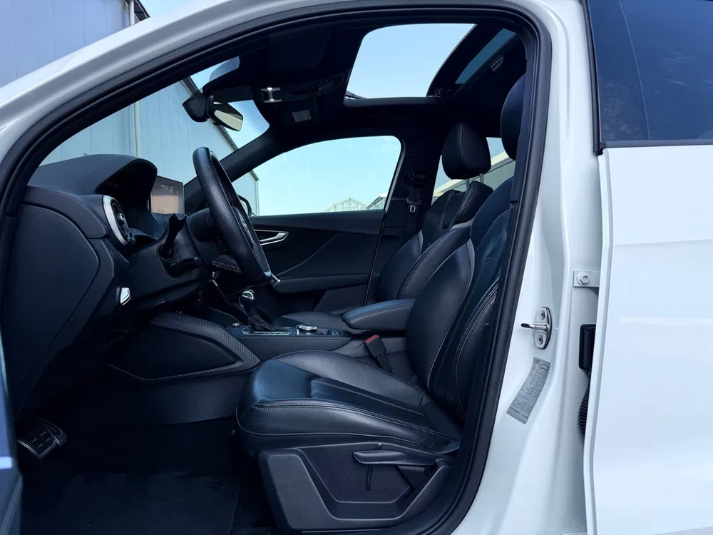 Audi Q2 35 TFSI 3x S-Line l Pano l Leder l Ambient uit 2022, foto 9