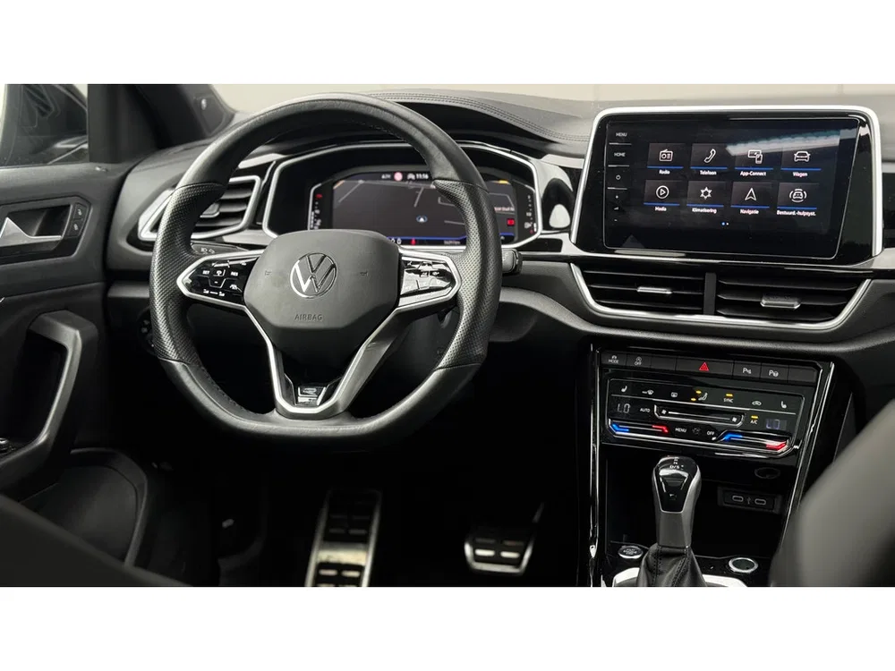 Volkswagen T-Roc 1.5 TSI R-Line Pano l IQ l Camera l Keyles uit 2022, foto 11