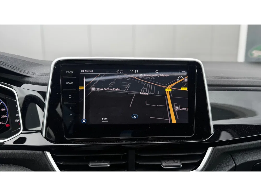 Volkswagen T-Roc 1.5 TSI R-Line Pano l IQ l Camera l Keyles uit 2022, foto 14