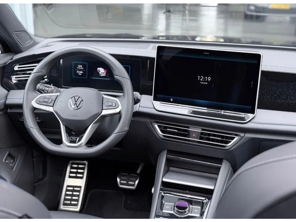 Volkswagen Tiguan 1.5 eTSI R-Line Edition Pano l Head-Up l K uit 2025, foto 8
