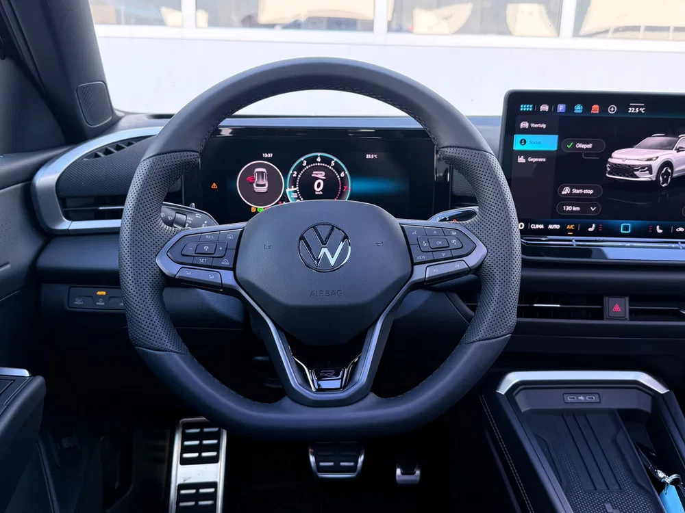 Volkswagen T-Roc 1.5 TSI R-Line Pano l Camera l Ambient l A uit 2026, foto 11