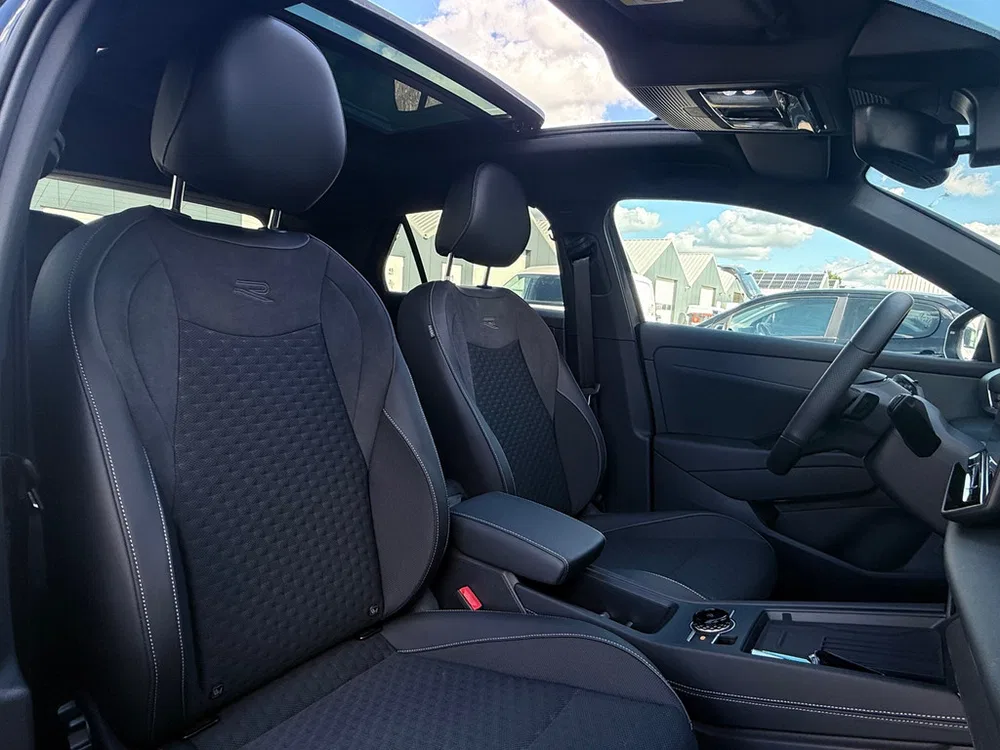Volkswagen T-Roc 1.5 TSI R-Line Pano l Camera l Ambient l A uit 2026, foto 14