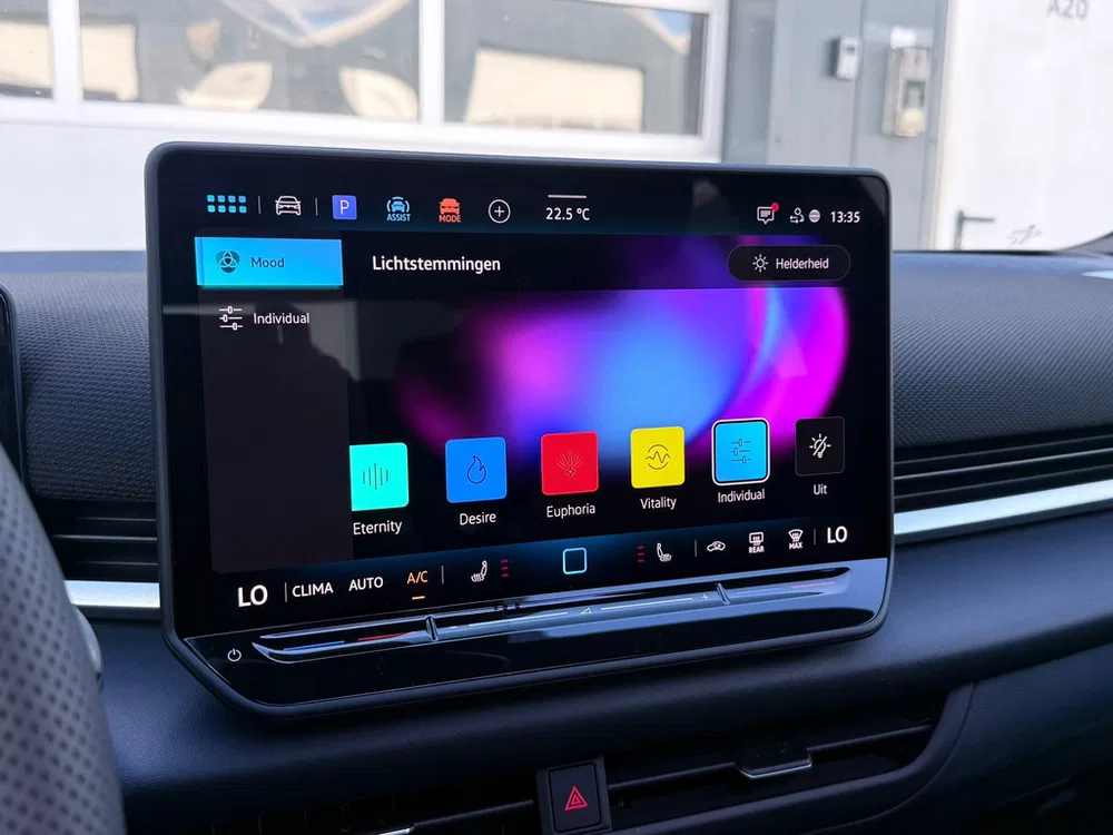 Volkswagen T-Roc 1.5 TSI R-Line Pano l Camera l Ambient l A uit 2026, foto 18