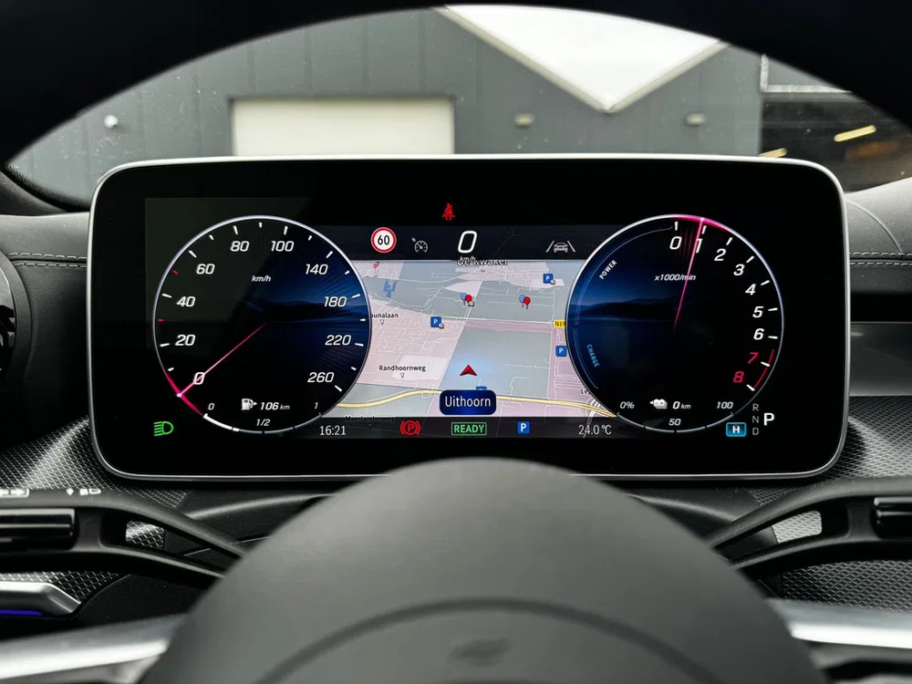 Mercedes-Benz C-Klasse 300 e star Edition AMG Line Plus Pano l Am uit 2025, foto 18