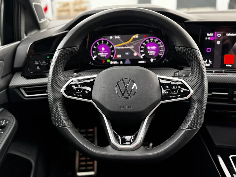 Volkswagen Golf 1.5 eTSI R-Line Pano l Matrix l Ambient l uit 2023, foto 12