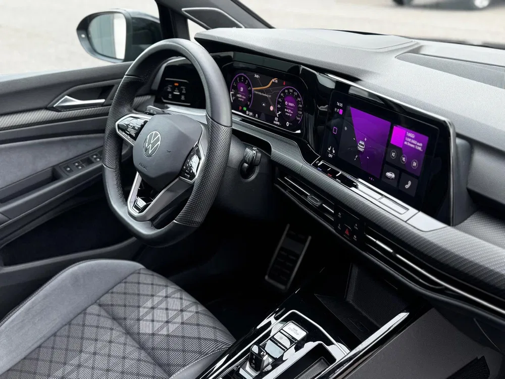 Volkswagen Golf 1.5 eTSI R-Line Pano l Matrix l Ambient l uit 2023, foto 13