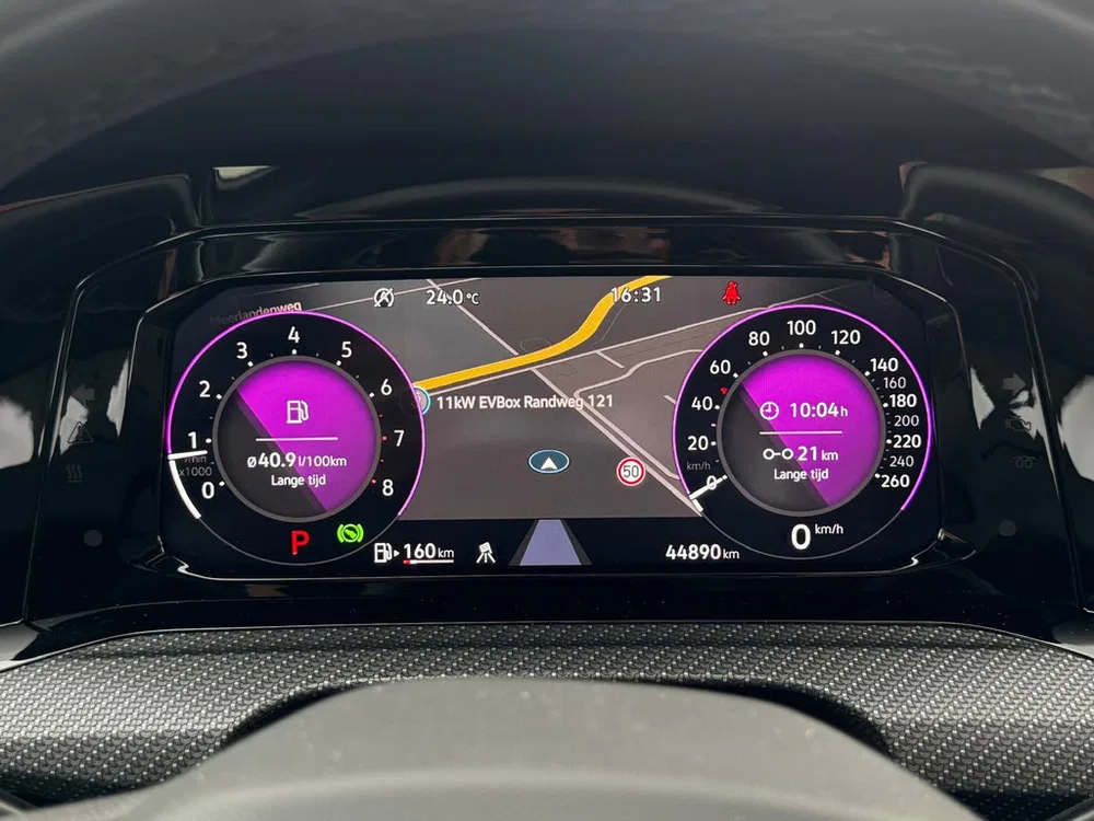 Volkswagen Golf 1.5 eTSI R-Line Pano l Matrix l Ambient l uit 2023, foto 15