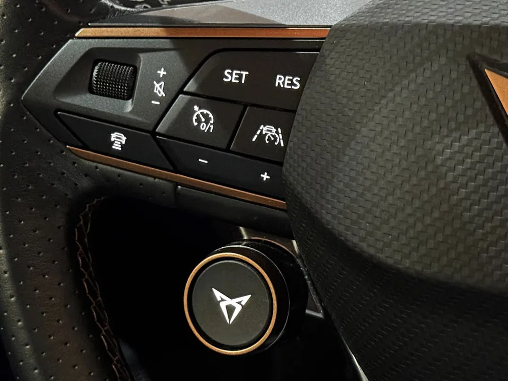 Cupra Formentor 1.4 e-Hybrid VZ Copper Edition Pano l Memo uit 2022, foto 16
