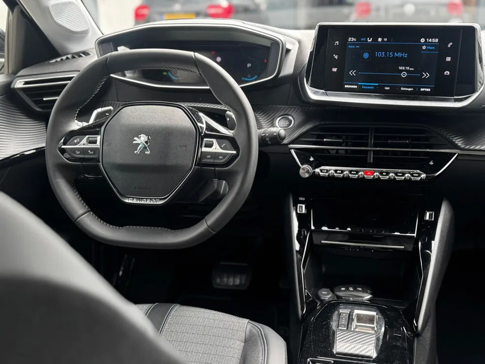Peugeot 208 1.2 PureTech Allure Pack Automaat l Virtua uit 2023, foto 11