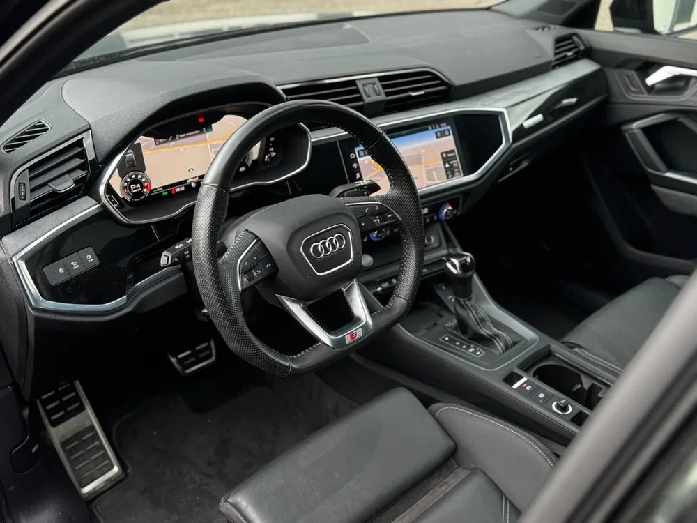 Audi Q3 40 TFSI Quattro S-line Pano l Leder l Ambi uit 2020, foto 11