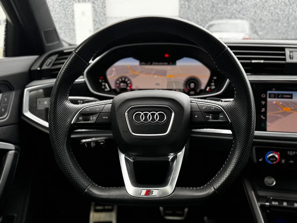 Audi Q3 40 TFSI Quattro S-line Pano l Leder l Ambi uit 2020, foto 13