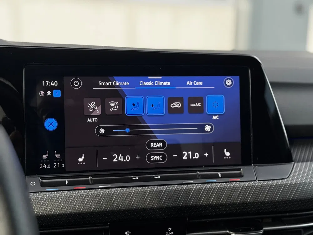 Volkswagen Golf 2.0 TSI 4Motion Performance R Akra l Pano uit 2022, foto 17