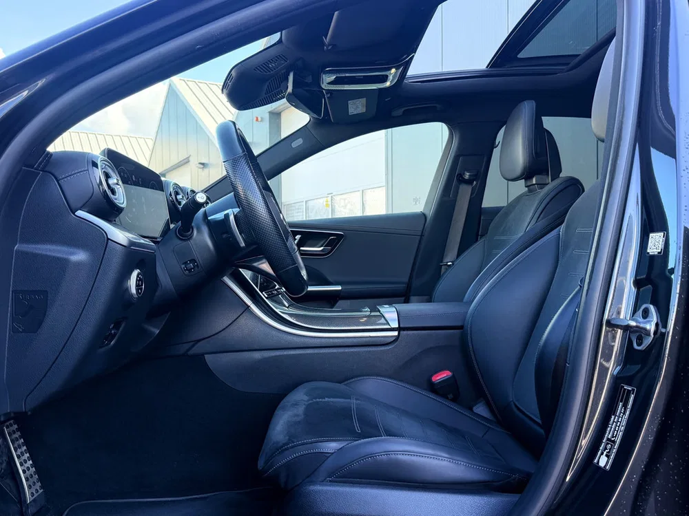 Mercedes-Benz C-Klasse 300 4MATIC AMG Line Pano l Ambient l Memor uit 2022, foto 9