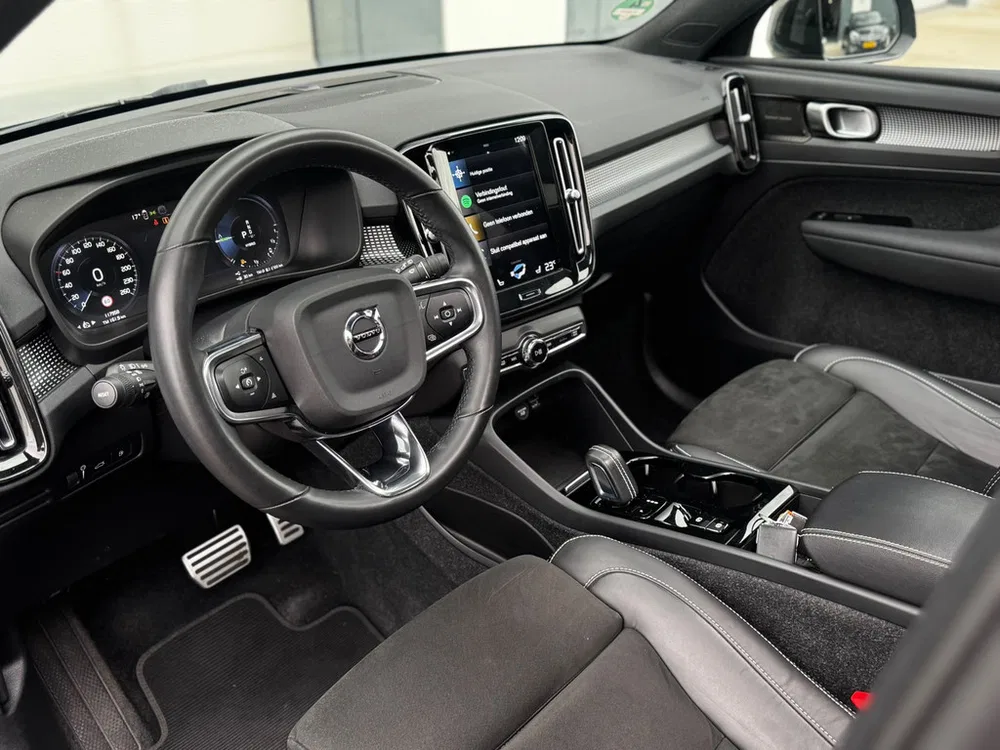 Volvo XC40 1.5 T4 Recharge Inscription Expression Pan uit 2022, foto 11