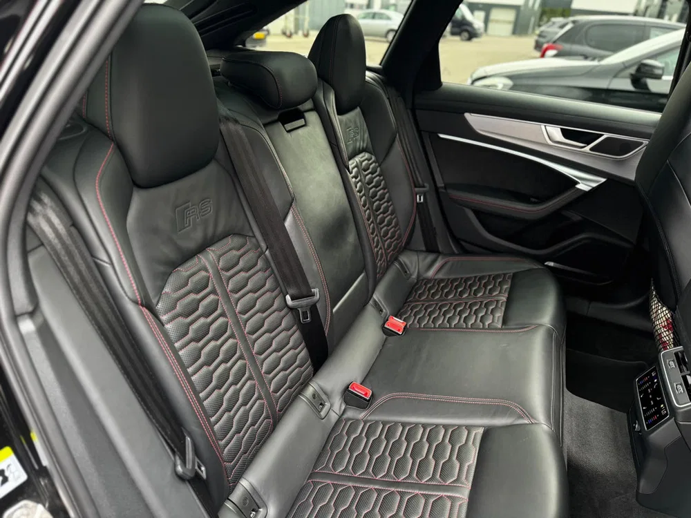 Audi A6 Avant RS 6 TFSI quattro Pano l Akrapovic l uit 2020, foto 12