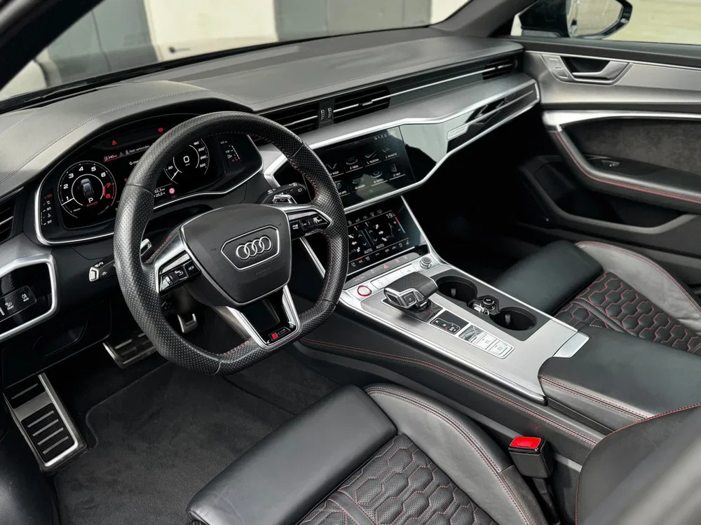 Audi A6 Avant RS 6 TFSI quattro Pano l Akrapovic l uit 2020, foto 14