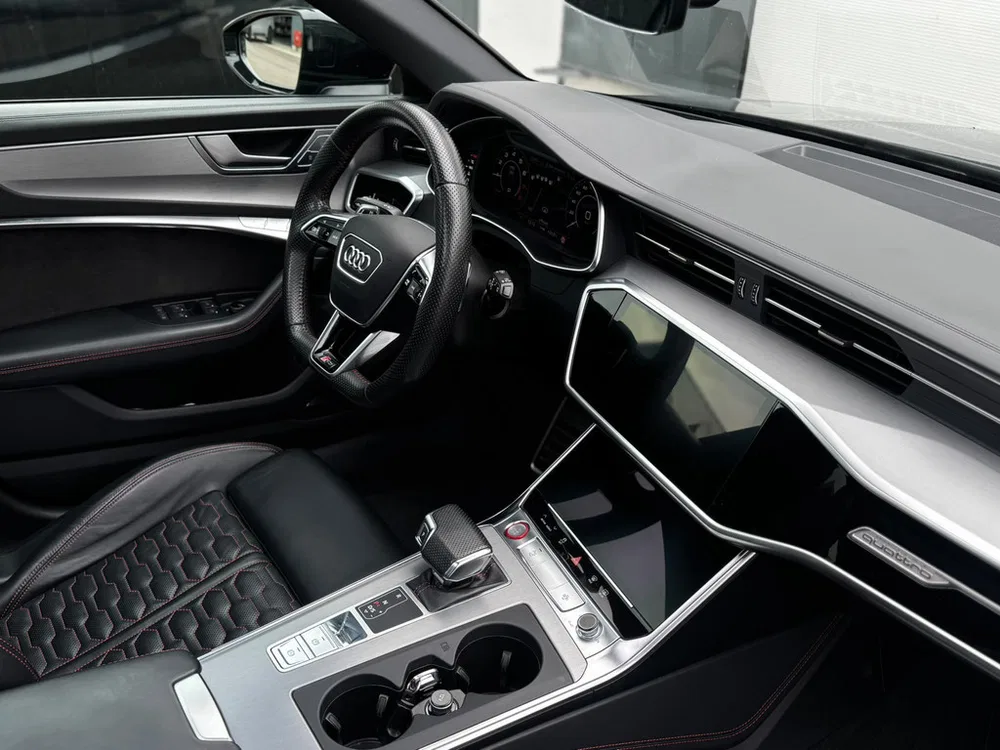 Audi A6 Avant RS 6 TFSI quattro Pano l Akrapovic l uit 2020, foto 15