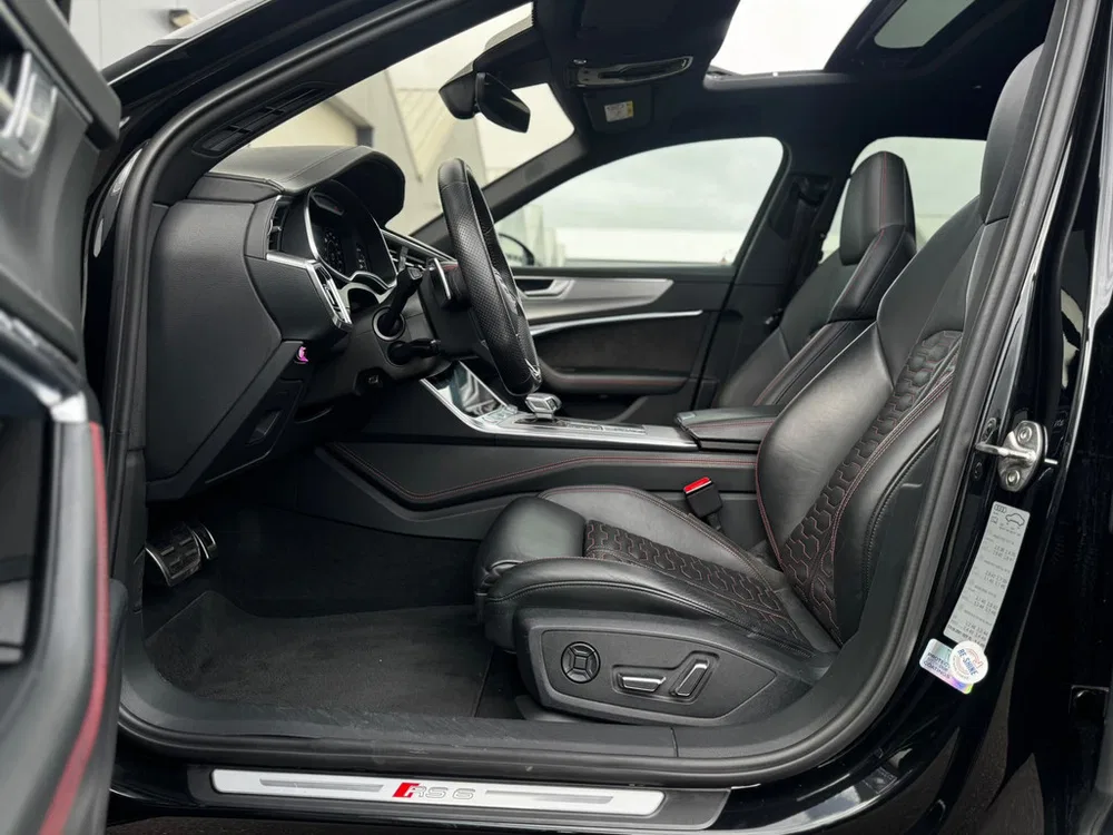 Audi A6 Avant RS 6 TFSI quattro Pano l Akrapovic l uit 2020, foto 9