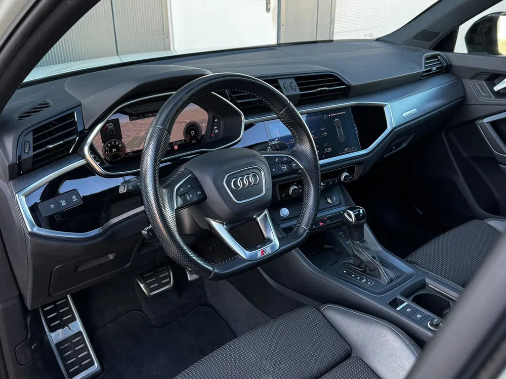 Audi Q3 45 TFSI Quattro Sportback Pano l Side Assi uit 2020, foto 10