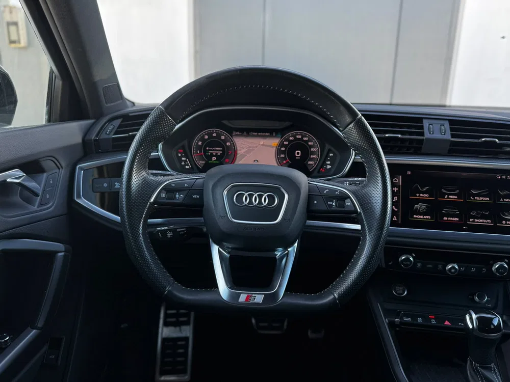 Audi Q3 45 TFSI Quattro Sportback Pano l Side Assi uit 2020, foto 11