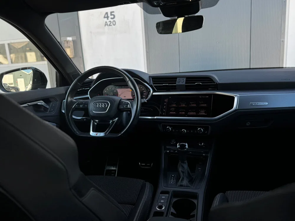 Audi Q3 45 TFSI Quattro Sportback Pano l Side Assi uit 2020, foto 14