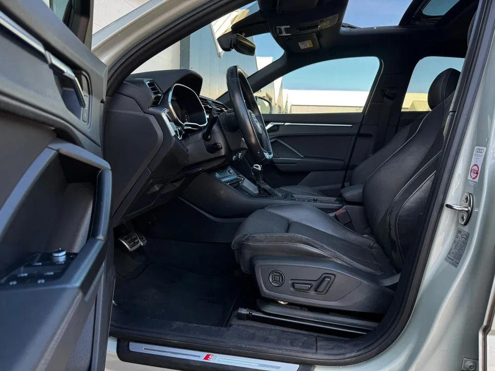 Audi Q3 45 TFSI Quattro Sportback Pano l Side Assi uit 2020, foto 9