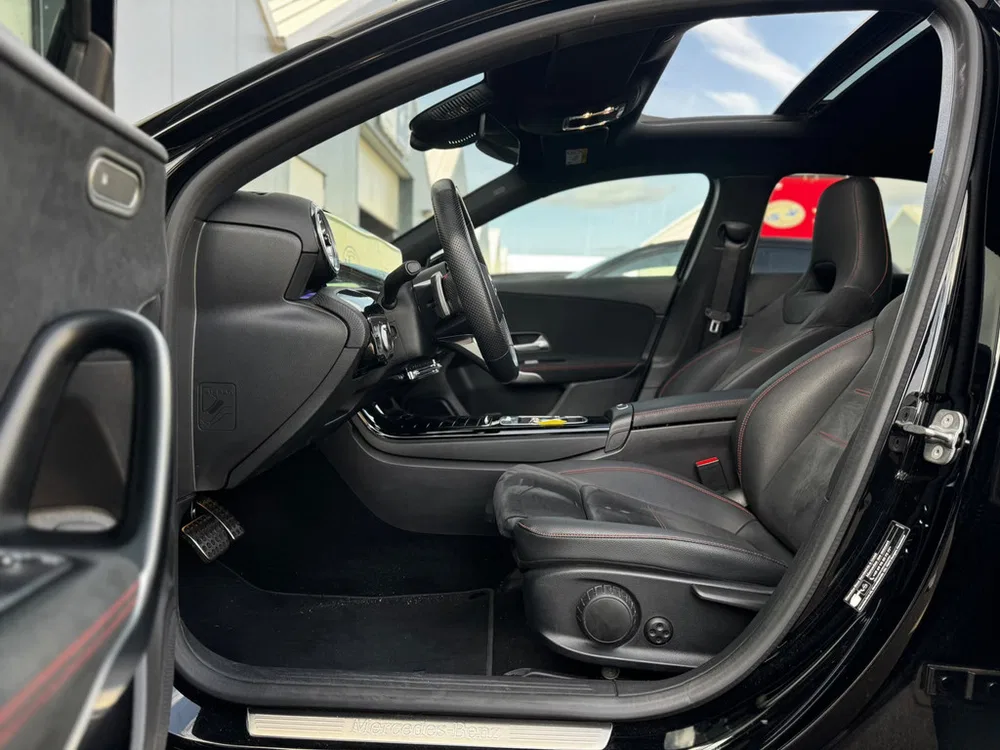 Mercedes-Benz A-Klasse 250 e Star AMG Line Plus Pano l 360 Camera uit 2024, foto 9
