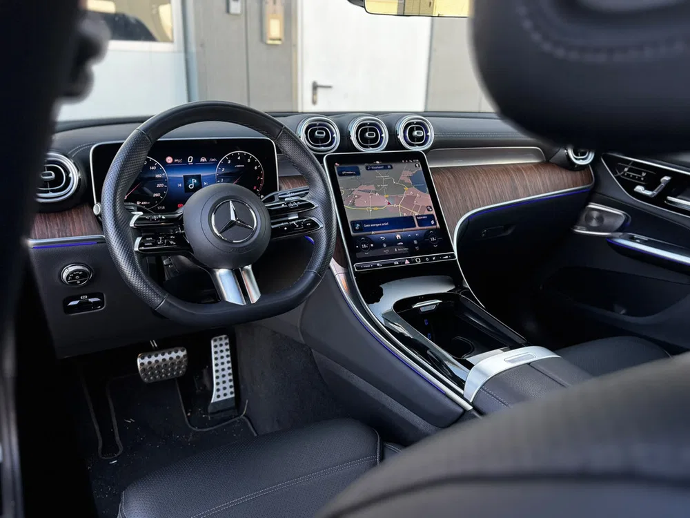 Mercedes-Benz GLC 300 4MATIC AMG Line l Pano l Side Assist l uit 2024, foto 13