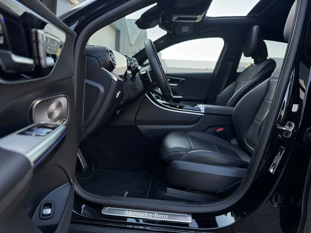 Mercedes-Benz GLC 300 4MATIC AMG Line l Pano l Side Assist l uit 2024, foto 9