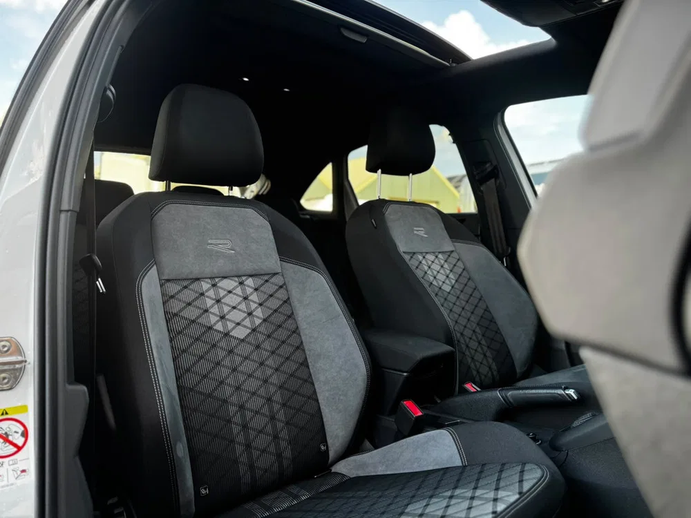 Volkswagen Taigo 1.0 TSI R-Line Business Pano l Carplay l C uit 2023, foto 15