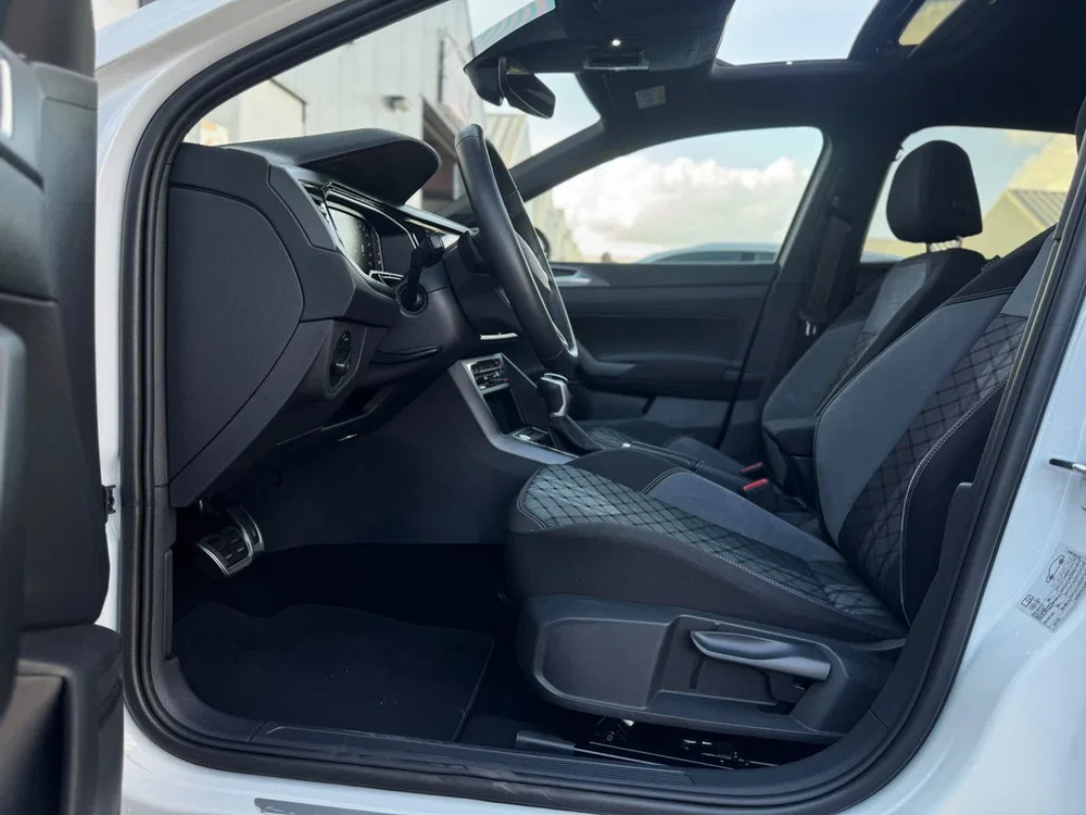 Volkswagen Taigo 1.0 TSI R-Line Business Pano l Carplay l C uit 2023, foto 8