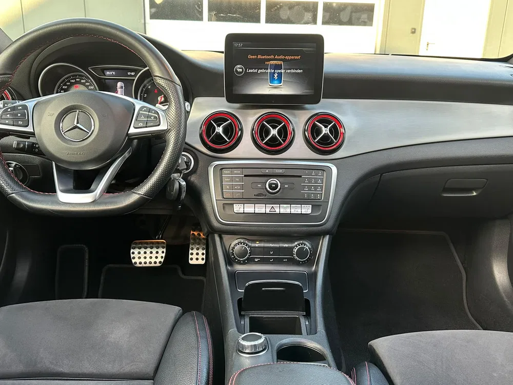 Mercedes-Benz CLA 250 Sport 4MATIC AMG Pano l Camera l Alarm uit 2016, foto 11