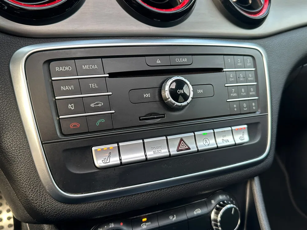 Mercedes-Benz CLA 250 Sport 4MATIC AMG Pano l Camera l Alarm uit 2016, foto 15
