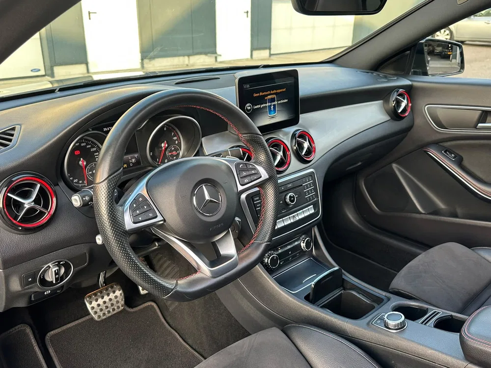 Mercedes-Benz CLA 250 Sport 4MATIC AMG Pano l Camera l Alarm uit 2016, foto 9