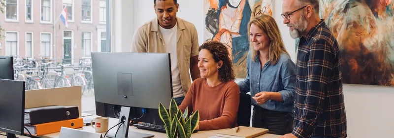 Twee medewerkers van Autolease Partner